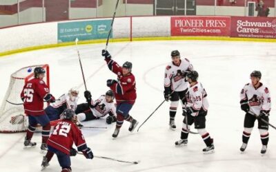 Power play sparks Ice Dogs over Magicians